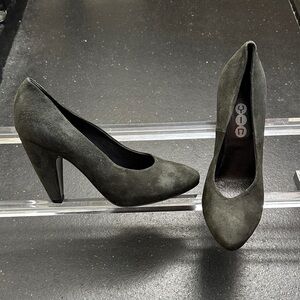 Vintage Handmade Italy YIN Suede Block Heel Pump EU 37 US 6.5
